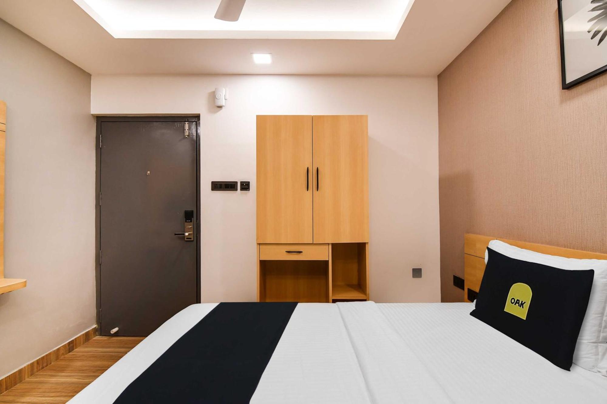Super Townhouse Oak Sayhallo Ecstasy Μπουμπάνεσβαρ Εξωτερικό φωτογραφία