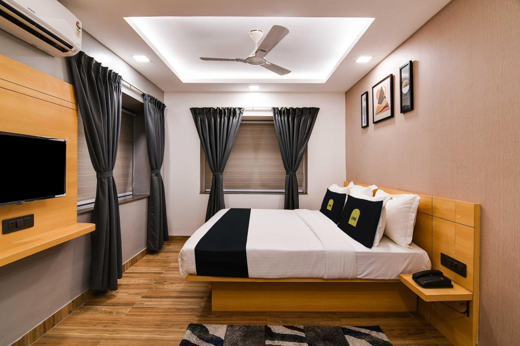 Super Townhouse Oak Sayhallo Ecstasy Μπουμπάνεσβαρ Εξωτερικό φωτογραφία