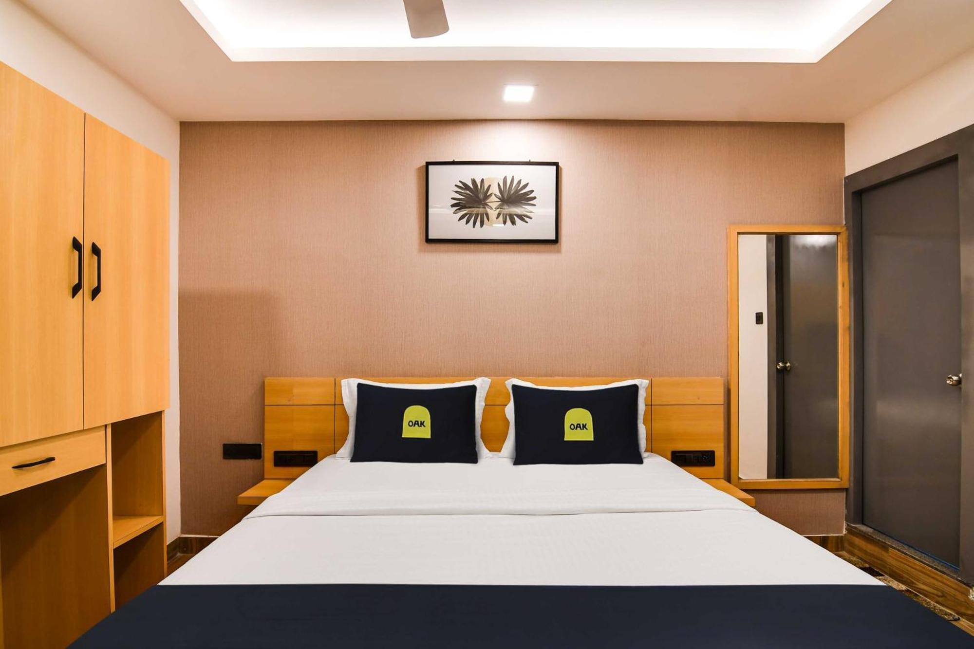 Super Townhouse Oak Sayhallo Ecstasy Μπουμπάνεσβαρ Εξωτερικό φωτογραφία