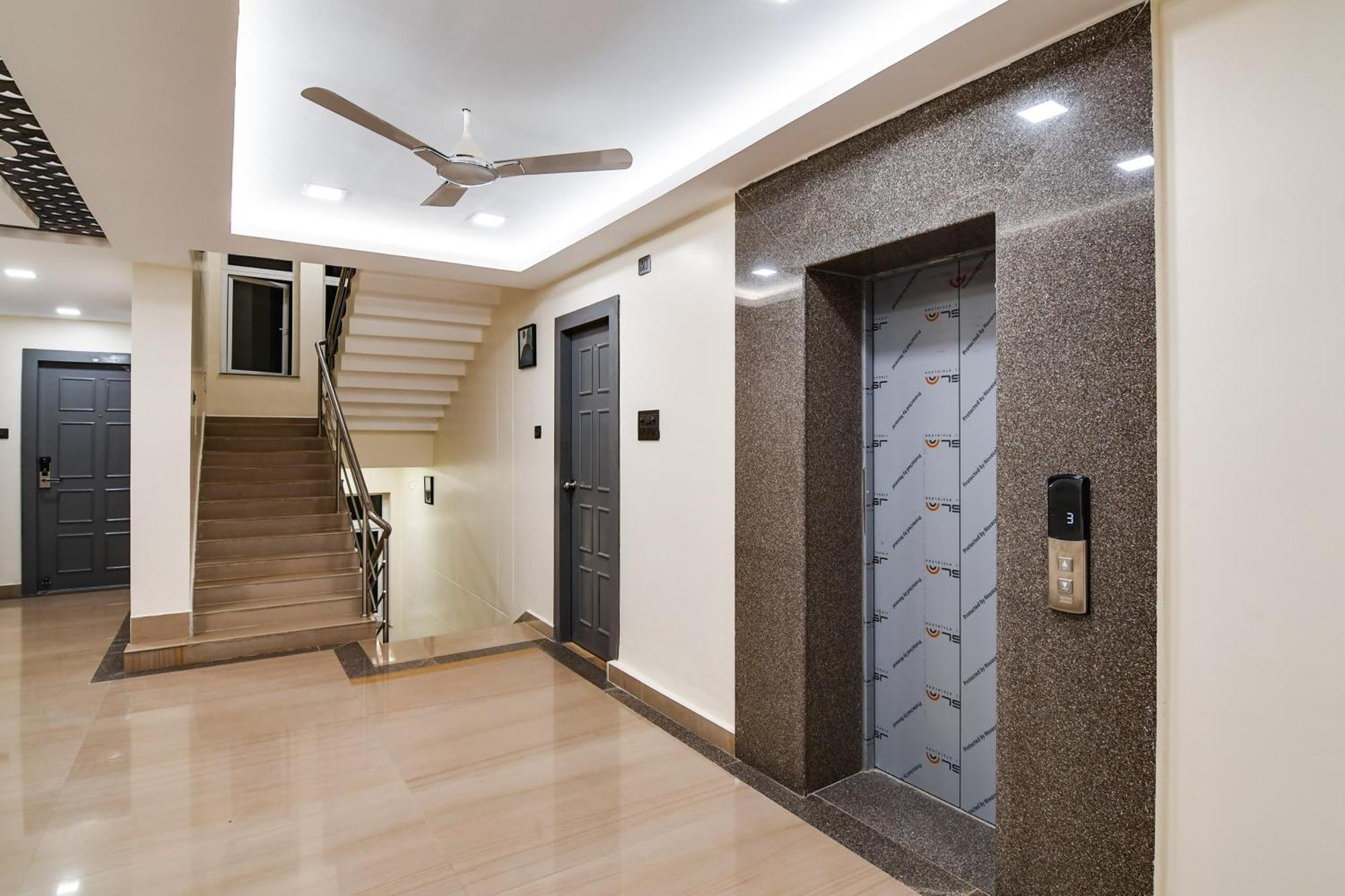 Super Townhouse Oak Sayhallo Ecstasy Μπουμπάνεσβαρ Εξωτερικό φωτογραφία