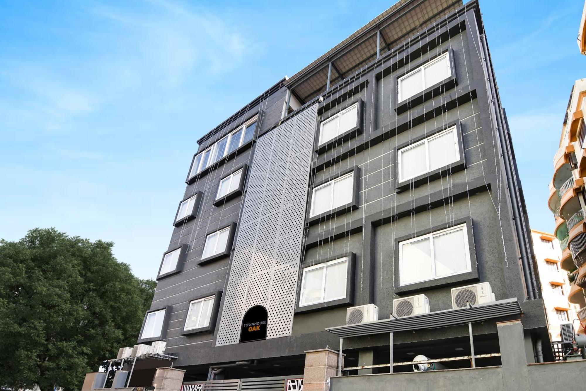 Super Townhouse Oak Sayhallo Ecstasy Μπουμπάνεσβαρ Εξωτερικό φωτογραφία