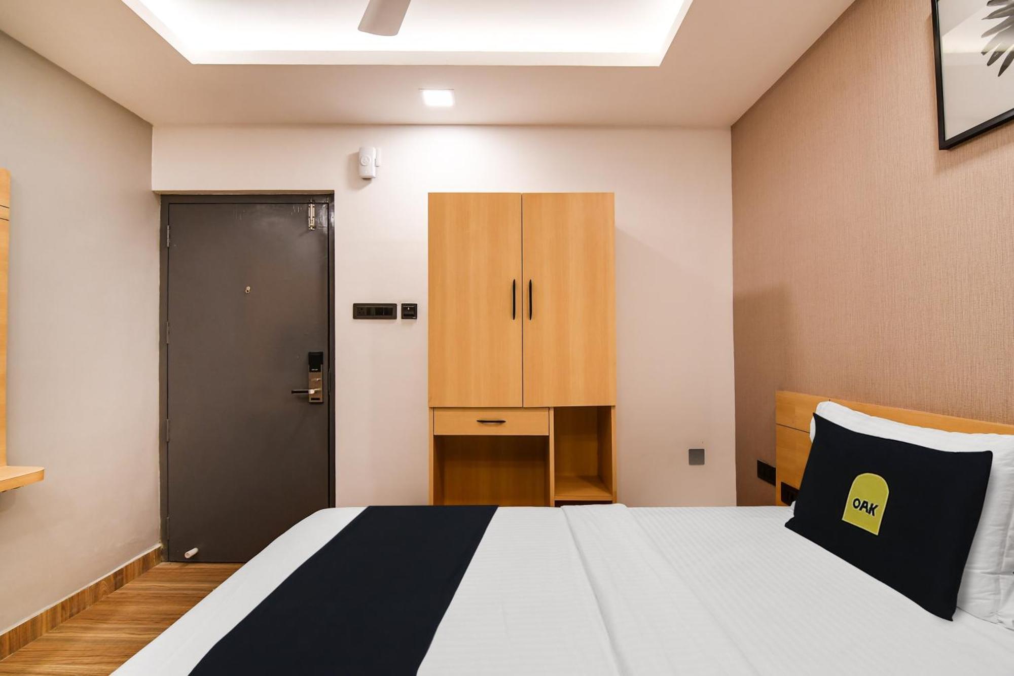 Super Townhouse Oak Sayhallo Ecstasy Μπουμπάνεσβαρ Εξωτερικό φωτογραφία