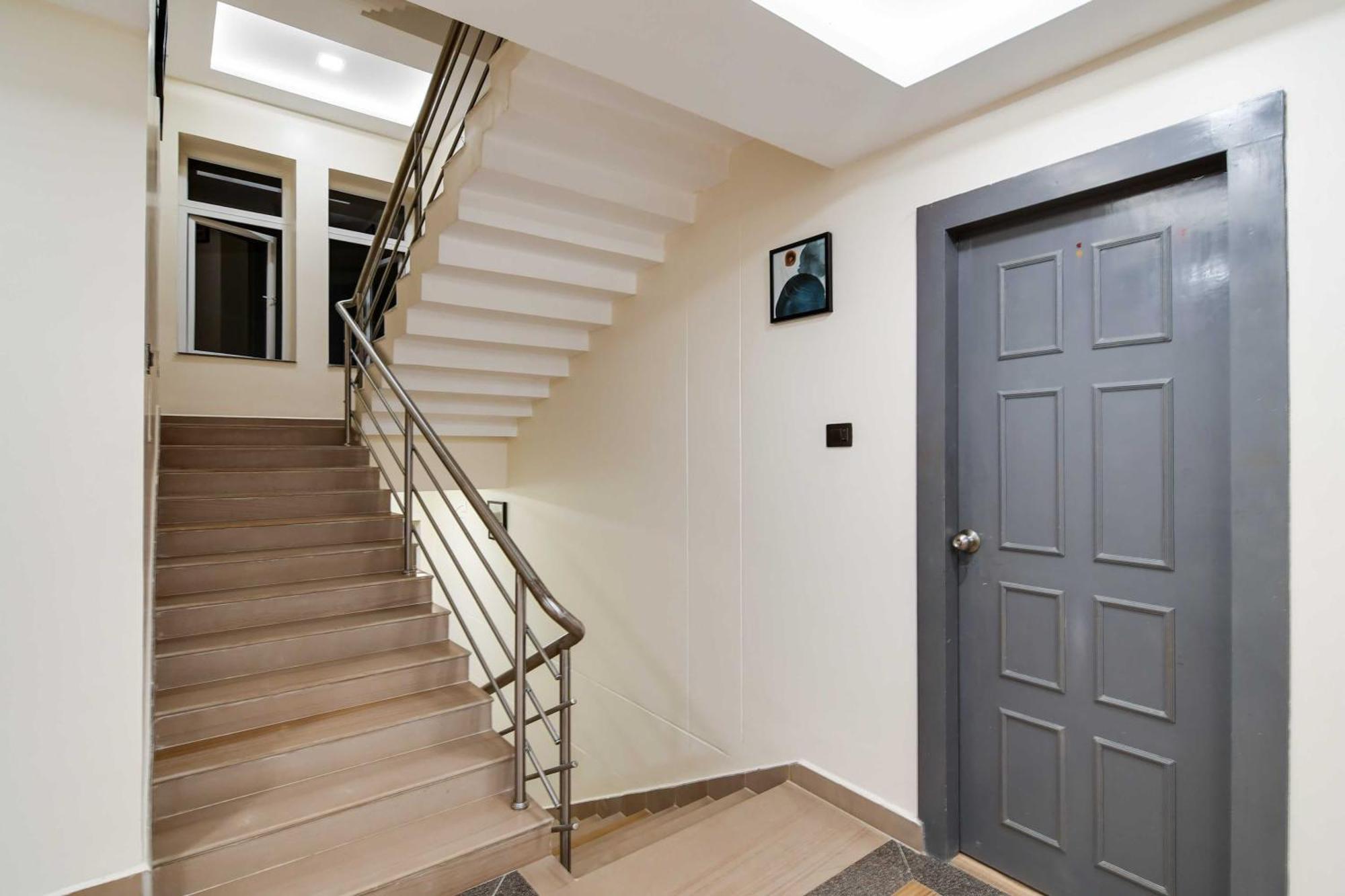 Super Townhouse Oak Sayhallo Ecstasy Μπουμπάνεσβαρ Εξωτερικό φωτογραφία