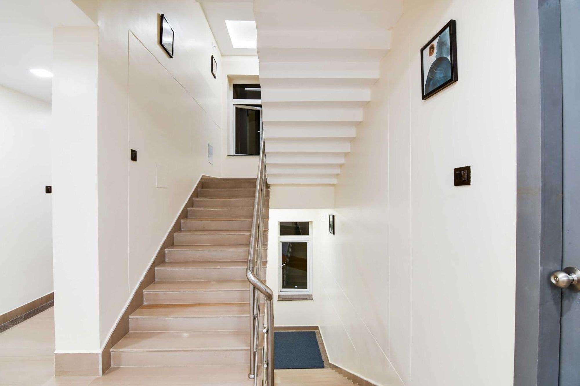 Super Townhouse Oak Sayhallo Ecstasy Μπουμπάνεσβαρ Εξωτερικό φωτογραφία